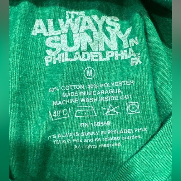 PADDY’S IRISH PUB It’s Always Sunny in Philadelphia Men’s Green Short Sleeve Tee - Picture 3 of 3